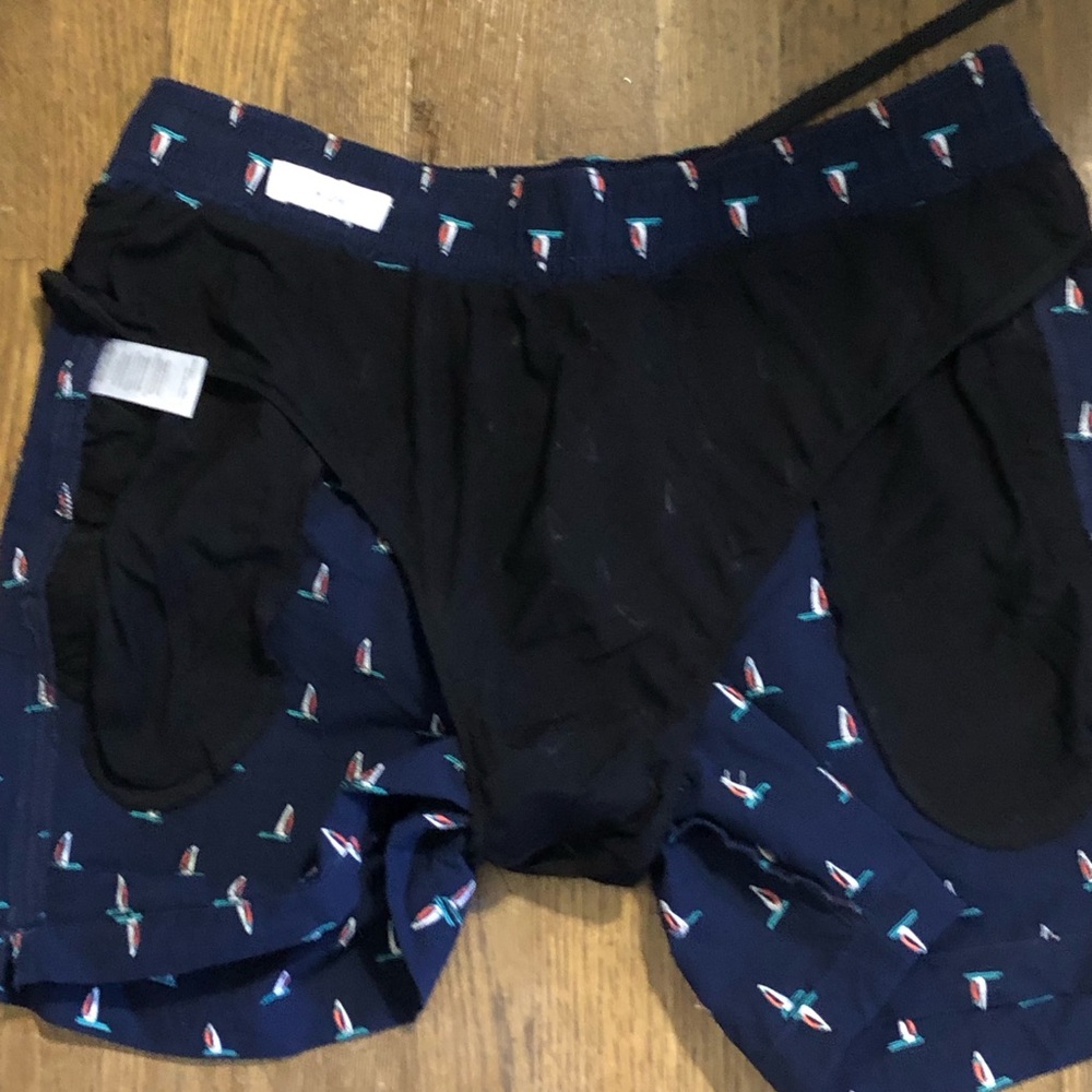 Onia Men’s Charles 5" Embroidered Sailboat Swim Trunks Size M - Picture 11 of 13